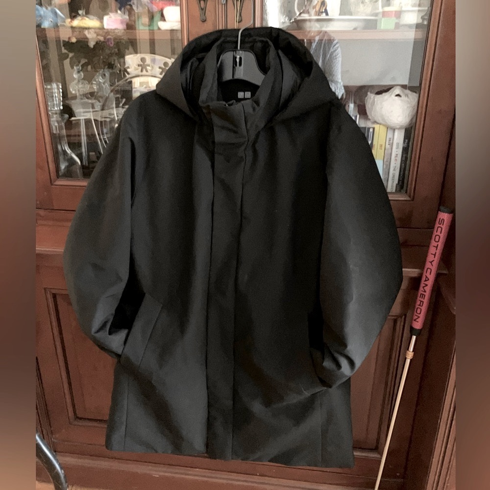 uniqlo men's black 3/4 parka...like new